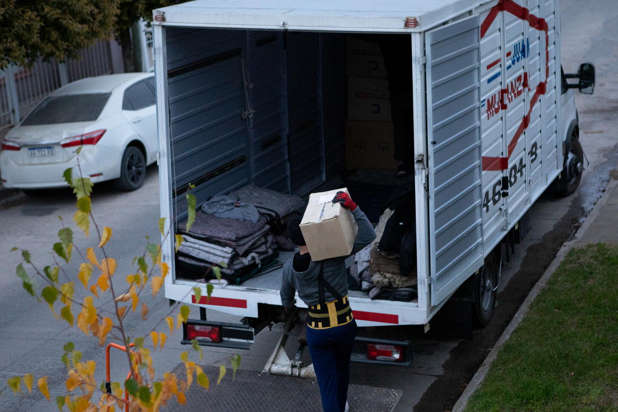 Do You Need a CDL To Drive a Box Truck in St. Louis, MO?
